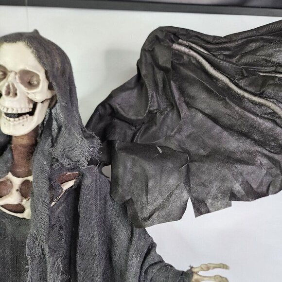 Halloween Animated Reaper Moving Wings Flashing Eyes Spooky Decoration Large - Picture 9 of 16